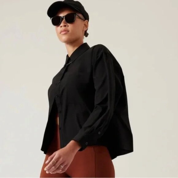 Athleta Cropped Stretch Tech Top in Black - Picture 2 of 7